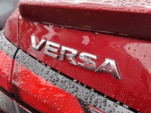 New 2025 Nissan Versa SR w/ Trunk Package image 5