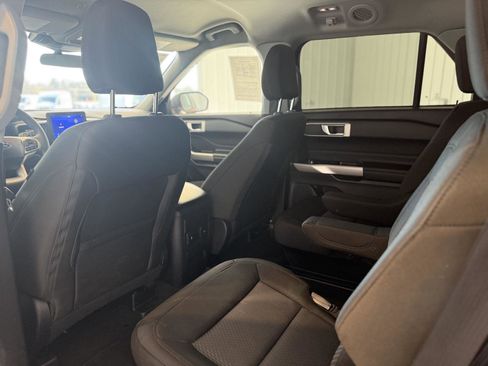 Certified 2023 Ford Explorer XLT w/ Class IV Trailer Tow Package image 19