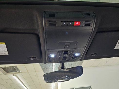Used 2021 Volkswagen Tiguan SE AWD/4WD image 24