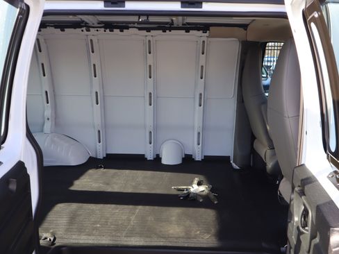 Used 2025 Chevrolet Express 2500 w/ Driver Convenience Package image 25