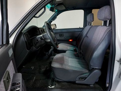 Used 1997 Toyota Tacoma 4x4 Xtracab V6 image 8