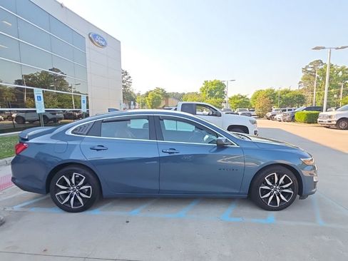 Used 2025 Chevrolet Malibu RS FWD image 4