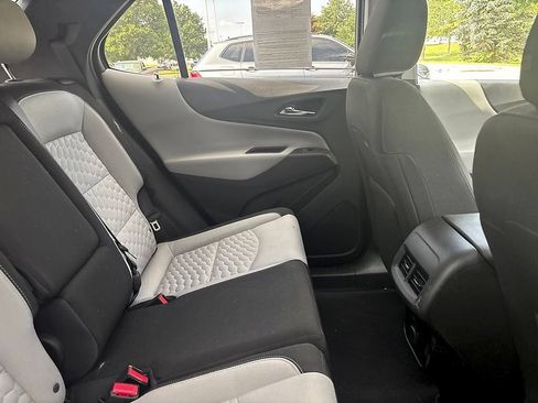 Certified 2018 Chevrolet Equinox LT FWD image 11