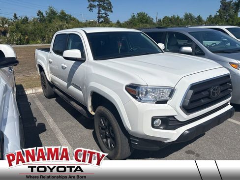 Used 2022 Toyota Tacoma SR5 AWD/4WD image 1