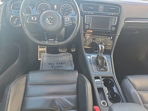 Used 2017 Volkswagen Golf R 4-Door image 20