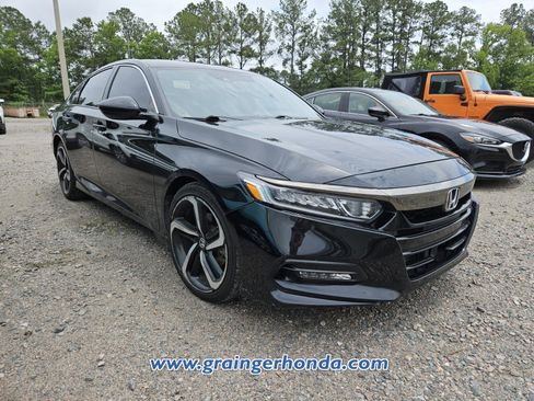 Used 2019 Honda Accord Sport image 5
