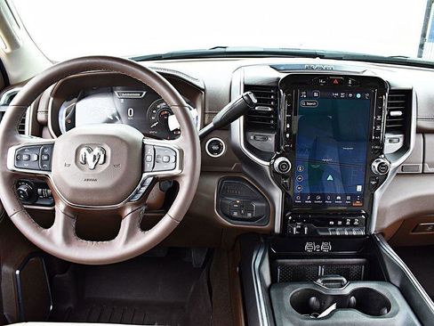 Used 2025 RAM 3500 Laramie AWD/4WD image 26