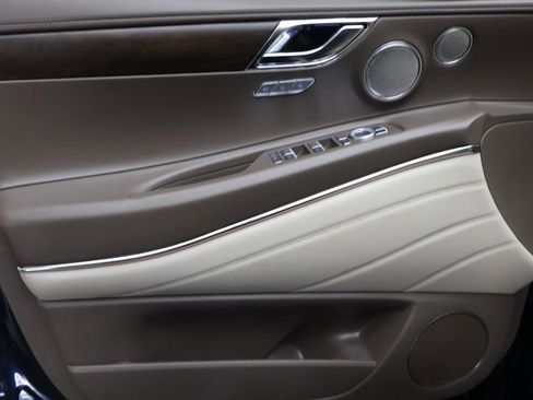 Used 2022 Genesis GV80 3.5T Advanced + image 16