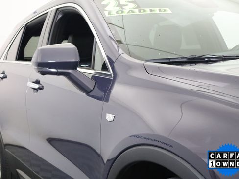 Used 2025 Cadillac XT4 Premium Luxury image 3