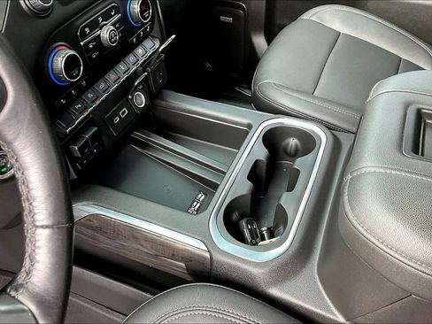 Used 2021 Chevrolet Silverado 1500 LTZ w/ LTZ Convenience Package II AWD/4WD image 19