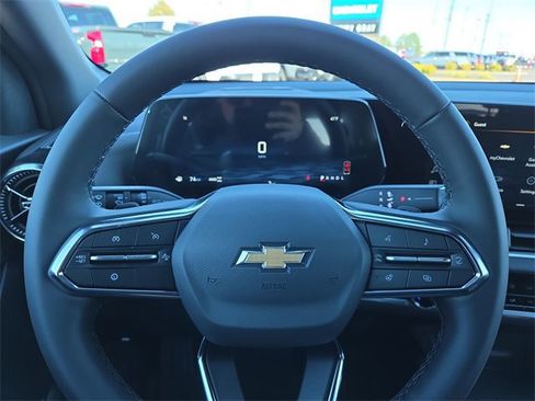 New 2026 Chevrolet Equinox LT w/ Convenience Package II image 18