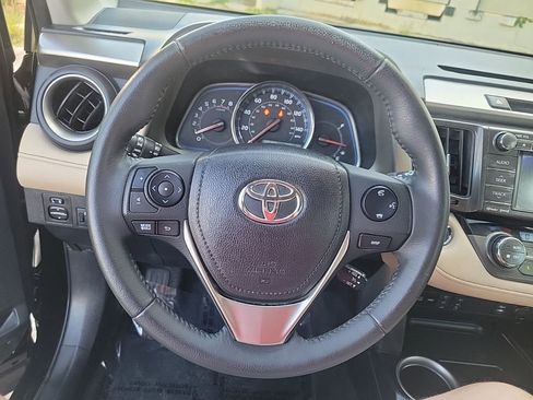 Used 2013 Toyota RAV4 Limited image 22