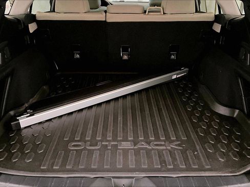 Used 2020 Subaru Outback Premium image 33