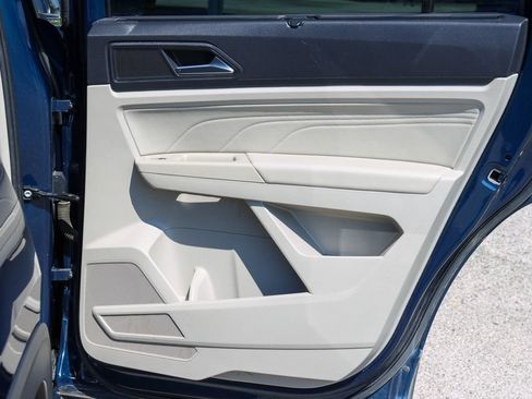 Used 2022 Volkswagen Atlas SE FWD image 12