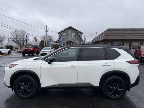 Used 2023 Nissan Rogue SV w/ SV Premium B Package image 1