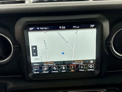 Used 2023 Jeep Wrangler Unlimited Sahara w/ Cold Weather Group AWD/4WD image 11