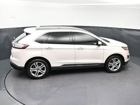 Used 2015 Ford Edge Titanium FWD image 28