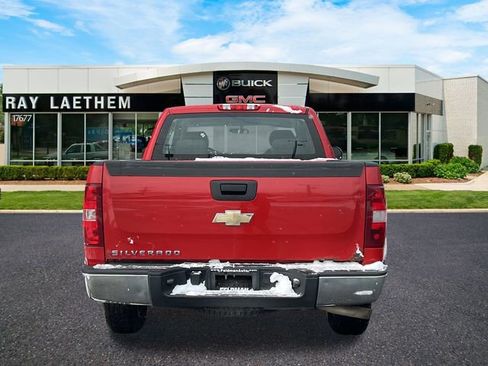 Used 2011 Chevrolet Silverado 1500 W/T image 4
