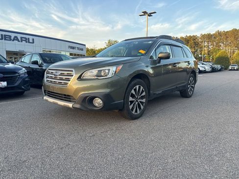 Used 2016 Subaru Outback 2.5i Limited AWD/4WD image 2
