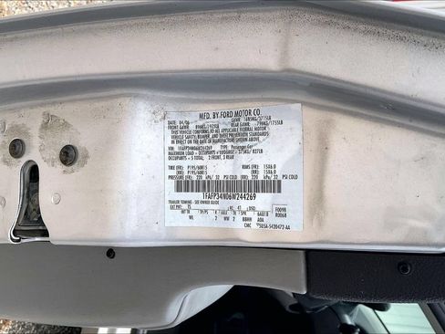 Used 2006 Ford Focus ZX4 Sedan FWD image 5