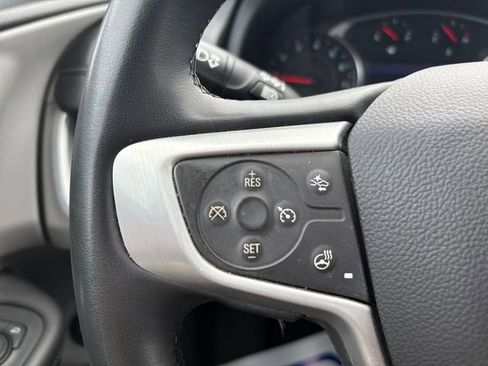 Used 2023 GMC Terrain SLT image 30
