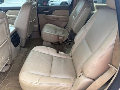 Used 2013 GMC Yukon Denali AWD/4WD image 9