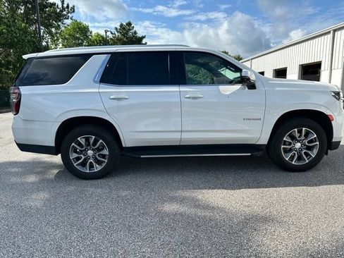 Used 2024 Chevrolet Tahoe LT w/ Luxury Package RWD image 6