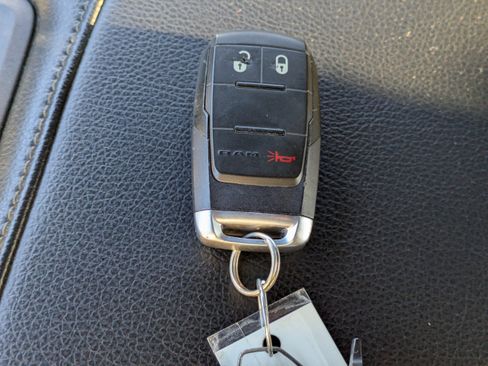 Used 2024 RAM 2500 Big Horn image 33