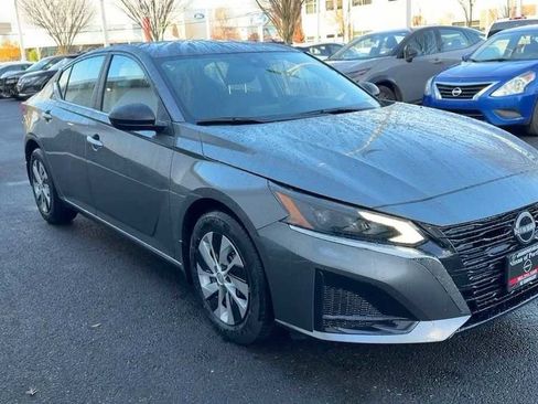 New 2025 Nissan Altima 2.5 S image 5