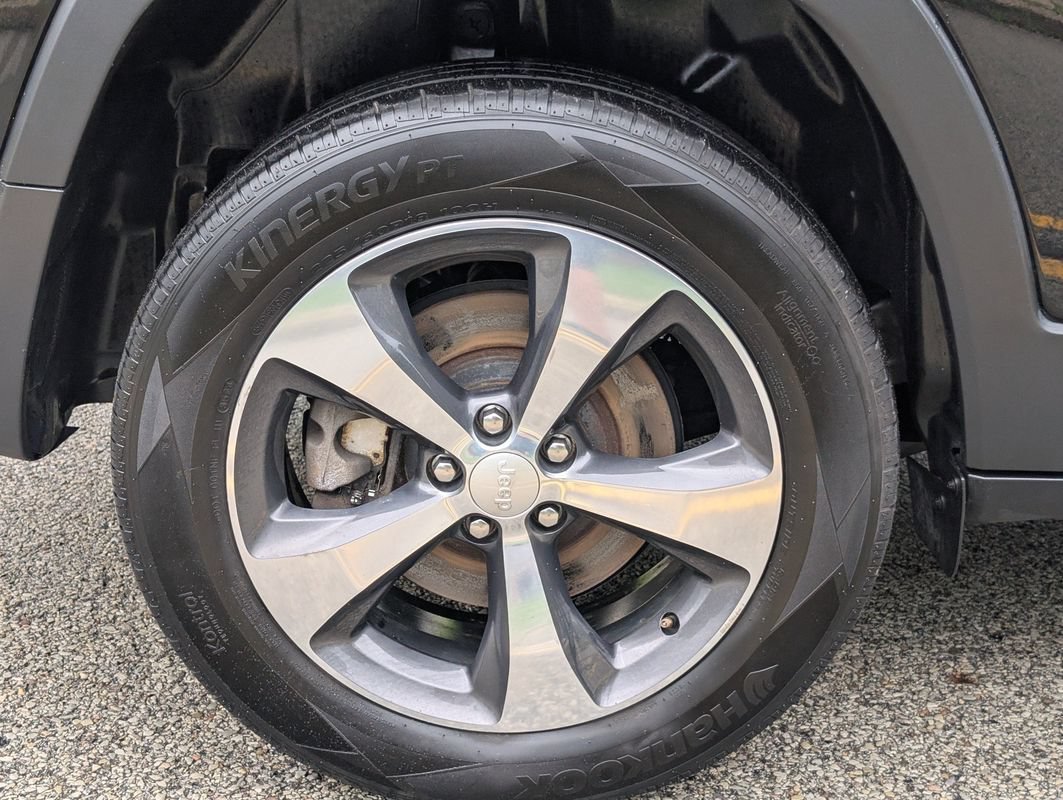 Used 2019 Jeep Cherokee Limited AWD/4WD image 20