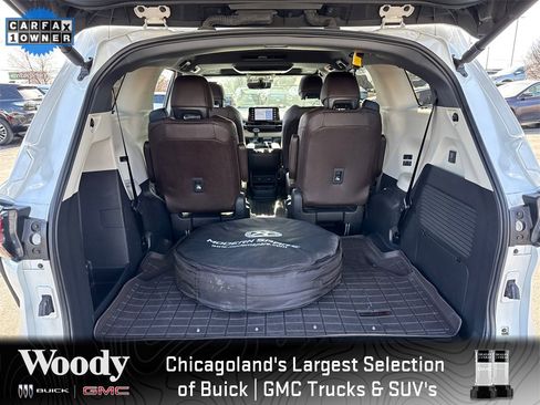 Used 2023 Toyota Sienna Platinum image 31