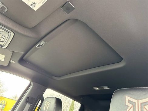 Used 2021 GMC Sierra 1500 AT4 w/ AT4 Premium Package image 30