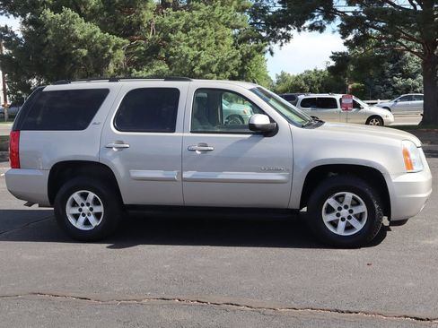 Used 2008 GMC Yukon SLT AWD/4WD image 3