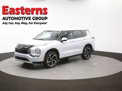 Used 2024 Mitsubishi Outlander SE AWD/4WD image 55
