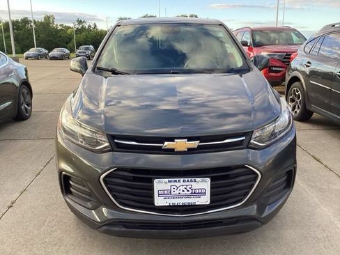 Used 2020 Chevrolet Trax LS w/ Tint and Cruise Package AWD/4WD image 2