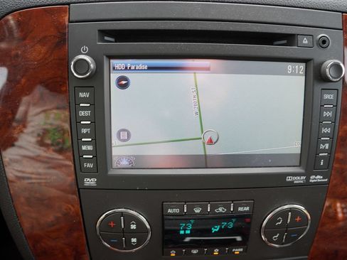 Used 2013 Chevrolet Tahoe LTZ AWD/4WD image 9