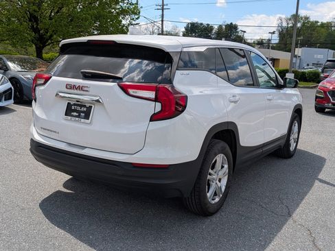 Used 2024 GMC Terrain SLE image 5