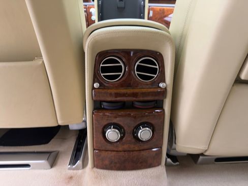 Used 2006 Rolls-Royce Phantom Sedan RWD image 62