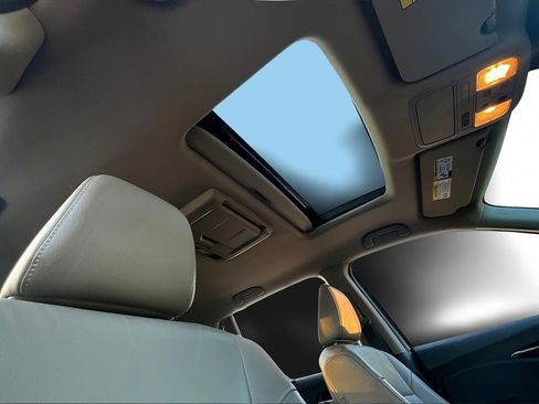 Used 2016 Honda Pilot Touring image 22
