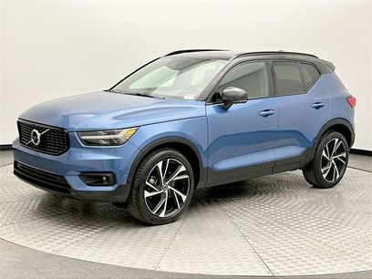 Used 2021 Volvo XC40 T5 R-Design w/ Advanced Package
