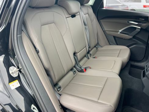 Used 2025 Audi Q5 Premium w/ Premium Plus AWD/4WD image 35