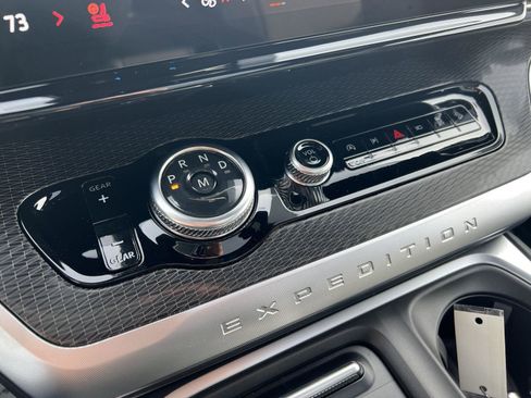 New 2026 Ford Expedition Max Platinum w/ Stealth Performance Package image 35