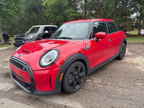 Used 2024 MINI Cooper S FWD image 1