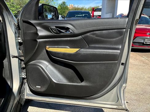 Used 2019 GMC Acadia Denali image 23