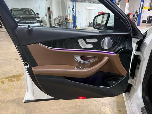 Used 2017 Mercedes-Benz E 300 image 25
