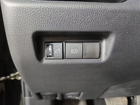 Used 2025 Toyota RAV4 XLE image 27