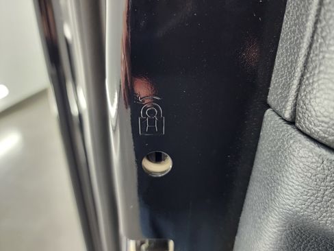 Used 2022 Ford F250 Lariat w/ Tremor Off-Road Package image 46