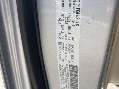 Used 2019 Dodge Grand Caravan SE FWD image 20