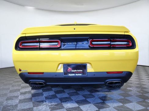 Used 2017 Dodge Challenger SXT Plus image 9