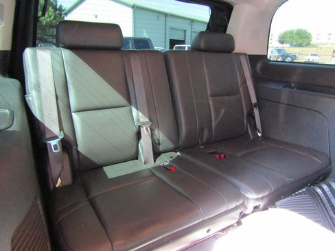 Used 2013 Cadillac Escalade Premium AWD/4WD image 15
